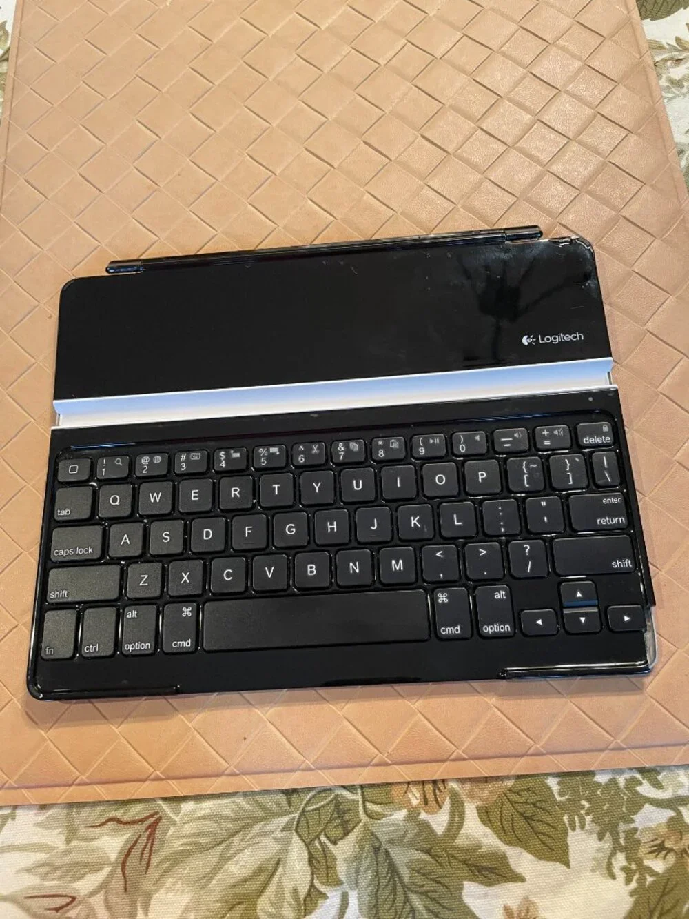 Logitech Ultrathin Mini Keyboard Bluetooth